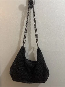Borsa a tracolla Anthropologie nera con strass tracolla regolabile a catena - Foto 1 di 9