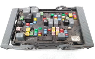 25796803 Chevy 2007 2008 2009 Silverado GMC Sierra Fuse Box Engine Bay 1500 F56 - Image 1 of 4