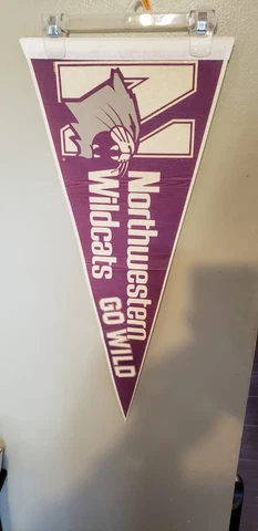 NORTHWESTERN WILDCATS  VINTAGE  NCAA  RETRO FELT PENNANT  1/28/23 Cover
