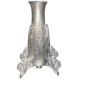 Vintage Meriden Britannia Company Silver Plate Vase Floral Etched Bud Vase Decor - Picture 1 of 8
