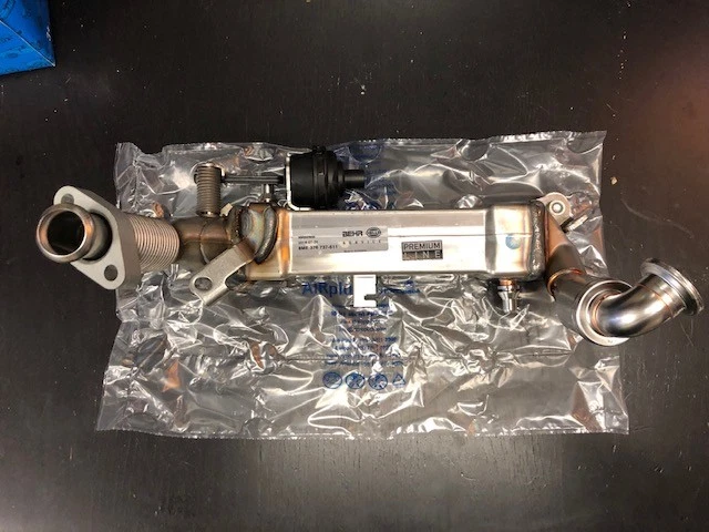 BMW OEM BEHR 09-13 X5 AND 335D -Intercooler 11718576450 - Image 1 of 1