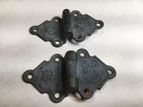 2 ANTIQUE ORNATE CAST IRON OFFSET DOOR CABINET TRUNK HINGES Cover