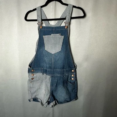 Mono con tirantes vaquero estampado mixto American Rag para junior mini pantalones cortos - talla 5 Foto 1 de 4