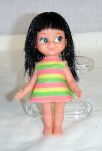 Muñeca Vinilo Niña Pelo Negro Shiba Chika Chiko Chan Japón Años 70 De Colección en Vestido Original - Imagen 1 de 12