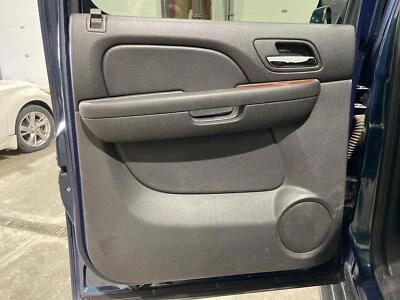 2007 - 2009 Chevy Suburban 1500 Driver LH Left Ebony Rear Door Trim Panel - Изображение 1 из 4