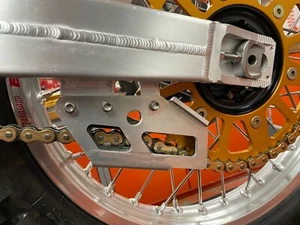 Honda CR250 1991 DOC WOB HRC estilo cadena trasera guía placa de bloque CR5897 - Imagen 1 de 5