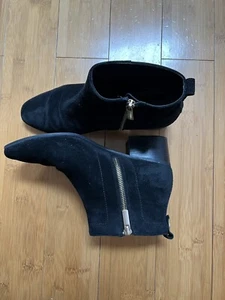 TALBOTS Dakota Black Suede Ankle Boots Gold Zipper Accent Sz8M - Picture 1 of 11