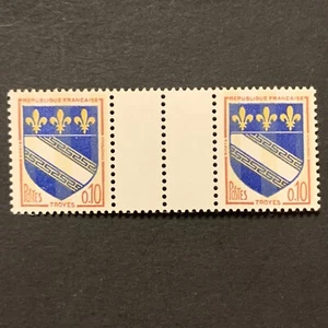 2/9051 France Stamp 1963 0.10 City Arms Gutter pair MNHOG Beautiful Coll - Picture 1 of 2