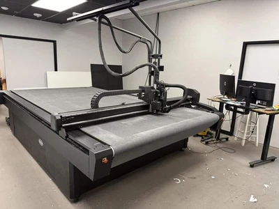 Sistema de acabado cortador de cama plana Summa F1832-2 Foto 1 de 4