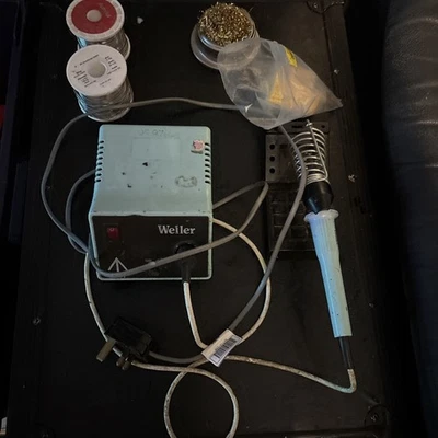 Weller Soldering Iron base station50VA 120V/24V 50Hz - Tested Working with bits  - Image 1 of 4