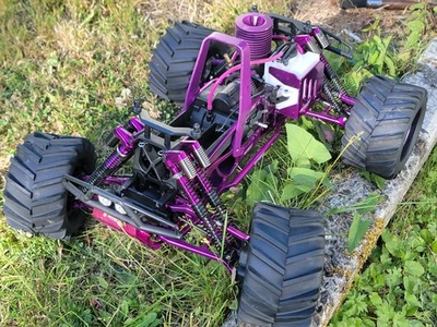 HPI Savage 25 RC truck SHELF QUEEN new motor, suspension, shocks NEW BUILD  - Image 1 of 4