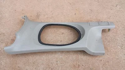 Bisel de cambio de moldura de consola central Toyota Yaris 2006-2011 automático beige/bronceado OEM Foto 1 de 2