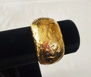 Brazalete Brazalete Vintage Erwin Perla Martillado Tono Dorado Cúpula Texturizado Bisagras - Imagen 1 de 8