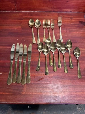 Gold colored Flatware Silverware Forks spoons knives extra Pieces Yellow Gold - Image 1 of 4