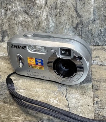 Sony Cyber-shot DSC-P43 4.1MP Digital Camera SPARES REPAIR NOT WORKING vintage   - Image 1 of 4