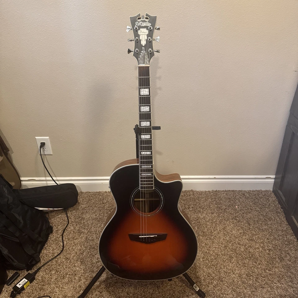 Guitarra acústica D'angelico Orange Sunburst Foto 1 de 4