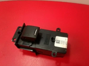 F000251 A interruptor elevalunas trasero derecho HONDA CR-V III (RE) 2006 - Imagen 1 de 3