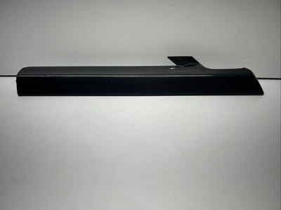 Land Rover Range Rover Evoque 2012-19 corto puerta delantera derecha ventana cinturón moldura Foto 1 de 4