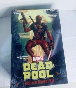 Diamond Sel Marvel Deadpool 1:8 Scale Deluxe MODEL KIT NEW-OPEN BOX/SEALED BAGS - Bild 1 von 4