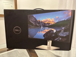 Dell UltraSharp U2424H 24" Class Full HD LED Monitor - 16:9 - Silver - Picture 1 of 4