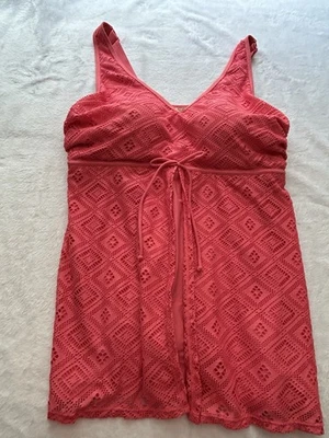 Tankini Catherine’s Talla 22W Cuello en V Usado en Excelente Condición Sujetador Integrado Pullover  Foto 1 de 4