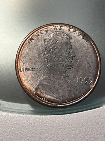 Mint Error Penny. 1995P Lincoln Memorial Cent W/ Incomplete/partial Plating Cover