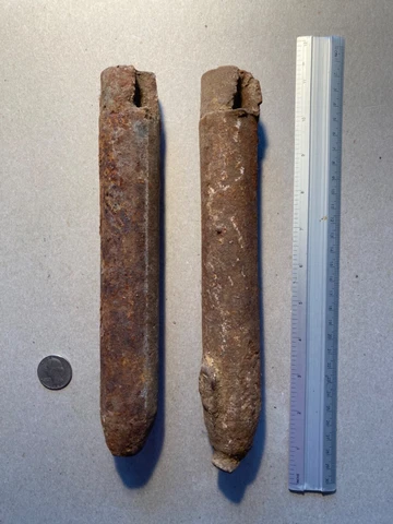 Lot of 2 (Pair) Vintage Cast Iron 4 lb Antique Sash Window Weights (lot 2) Cover