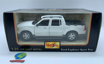 Maisto Ford Explorer Sport Trac , modello scala 1:24, vintage (2379) - Immagine 1 di 4