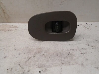 Оригинальный выключатель стеклоподъемника правосторонний для Dodge Intrepid 1998-2004 годов выпуска  - Изображение 1 из 4