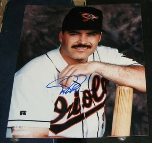 Rafael Palmeiro Baltimore Orioles SIGNED AUTOGRAPHED Photo File 8x10 Baseball - Bild 1 von 1