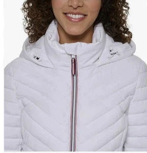 🧥 Tommy Hilfiger Steppjacke mit Kapuze, Windbreaker, Kordelzug, NEU 2T - Bild 1 von 6