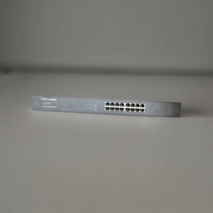 TP-Link 16-Port Gigabit Rackmount Switch TL-SG1016 (L1) - Afbeelding 1 van 3