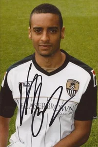 FOTO RETRATO 6x4 firmada por Julian Kelly NOTTS COUNTY + CERTIFICADO DE AUTENTICIDAD - Imagen 1 de 1