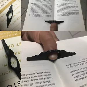 THUMB PAGE HOLDER - One hand reading - Black Matte BOOKWORM - Book accessory - Bild 1 von 4