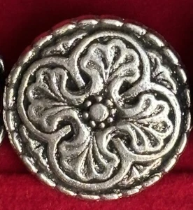 Vintage Pewter Buttons (8) 🇳🇴 3/4”Gorgeous!!!Norwegian Made!!🌸 - Picture 1 of 12