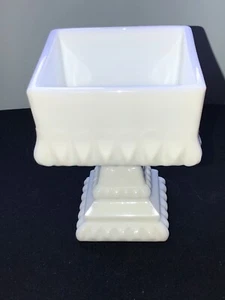 Vintage Jeannette Milk Glass Wedding Pattern Pedestal Candy Dish NO LID - Picture 1 of 7