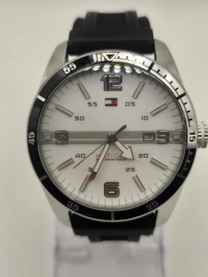 Tommy Hilfiger Noah 1790919 Men's 42mm Watch. New Battery. Silicone Band. - Image 1 of 4