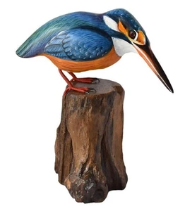 Hand Carved Water Bird Wooden Ornament - Kingfisher on Tree Trunk - 16 cm - Picture 1 of 1