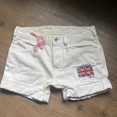"Pantalones cortos Diesel blancos raros rediseñados talla 29"" con pantalones cortos estilo bloomer bandera del Reino Unido" Foto 1 de 4