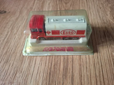 MINIATURE MAJORETTE  N°245 "CAMION CITERNE ESSO"  198? NEUF BLISTER - Image 1 of 4