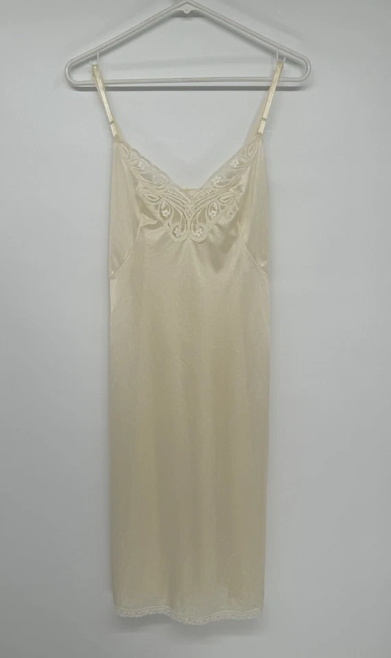 Vestido sin Mangas Adonna Babydoll Encaje Marfil Talla 34 Satén Coqueta Femenino Sexy Hada Foto 1 de 4