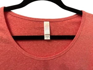LuLaRoe Womens Shirt X-Small Lynnae Pink Solid Long Sleeved Top High Low T-shirt - Picture 1 of 5