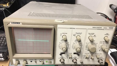LEADER 1020 2-Channel 20MHz Oscilloscope Foto 1 de 2