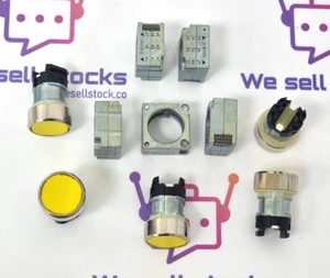 SIEMENS 3SB3500-0AA31 Pushbutton (5 Pcs In 1 Box) - Picture 1 of 5