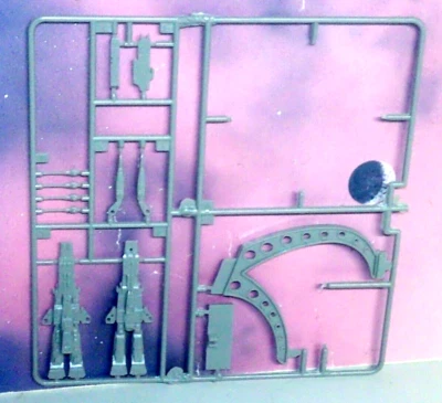 MACROSS ROBOTECH RDF SDF-1 SUPER DIMENSIONAL FORTRESS 1/20,000 SCALE ARII MODEL - Image 1 of 3