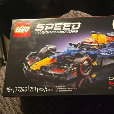 LEGO Speed Champions 18+ 77243 Oracle Red Bull Racing Formula 1 Car 251 Pcs NEW - Image 1 of 2