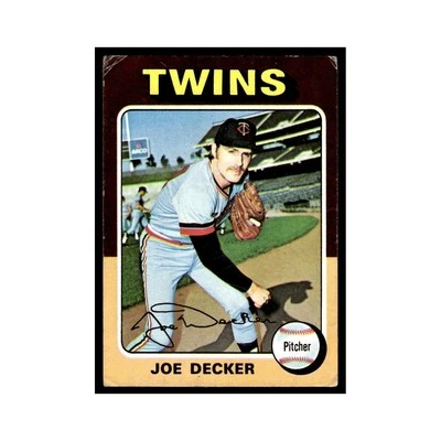 Joe Decker 1975 Topps (damaged) #102 Minnesota Twins Baseball Card Poor - Image 1 of 3
