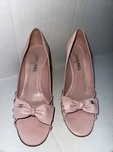 Chanel 00’ Pink CC Dainty Leather Bow Pumps SIZE 41 - Picture 1 of 18
