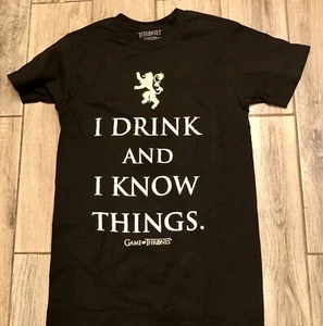 Camiseta Negra Juego de Tronos Bebo y sé cosas Talla Pequeña - Imagen 1 de 4