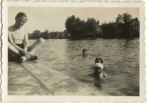 PHOTO ANCIENNE - VINTAGE SNAPSHOT - BAIGNADE BAIN FLEUVE TÊTE LOISIRS -BATH HEAD - Picture 1 of 1